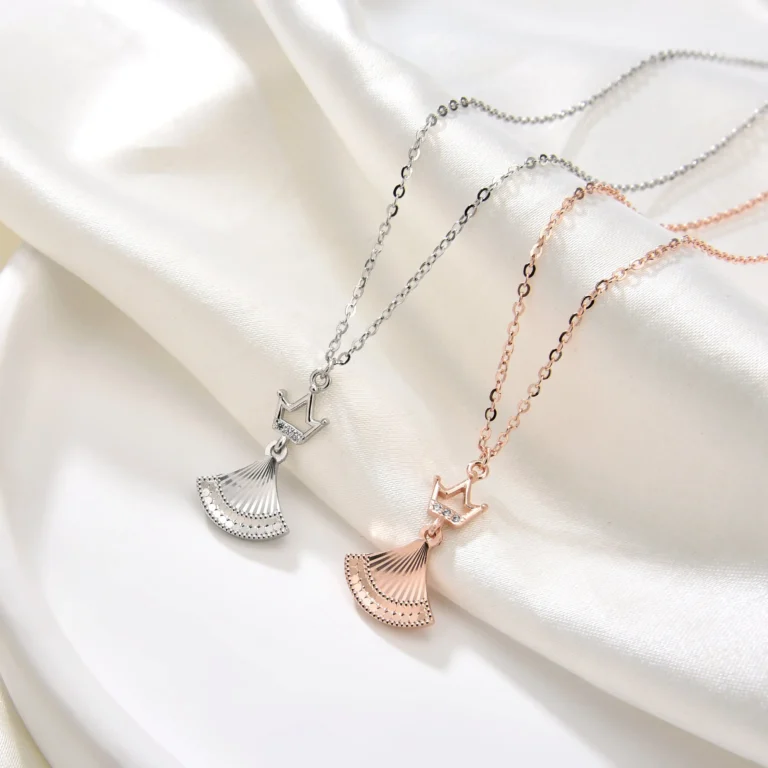 The Difference Between Fine Jewelry and Fashion Jewelry: What You Need to Know