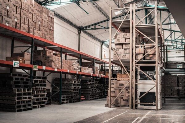 The Ultimate Guide to Warehousing and Distribution: Best Practices for Success The Ultimate Guide to Warehousing and Distribution: Best Practices for Success