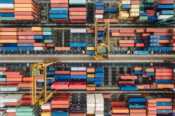 Fast shipping in Canada with best e-commerce shipping solutions