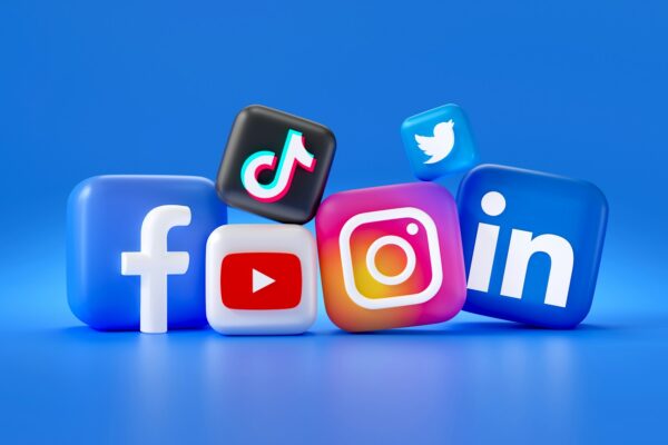 How an All-in-One Social Media Management Platform Boosts Efficiency